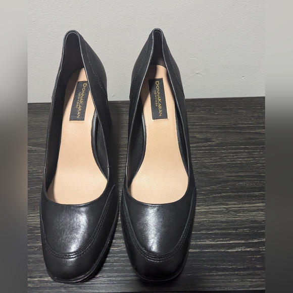 Dkny black leather pumps - Picture 2 of 5